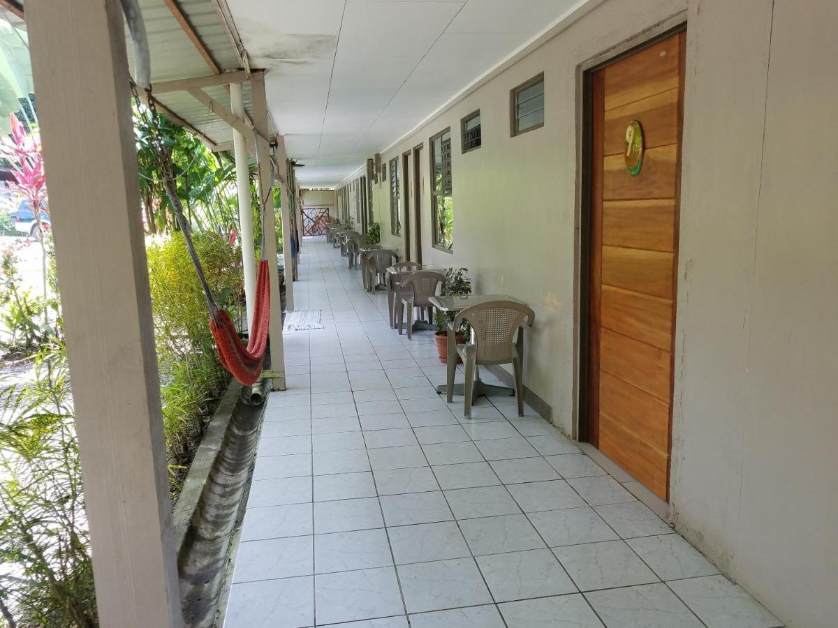Hotel El Colibri Rojo - Cabinas - Le Colibri Rouge Cahuita Exterior photo