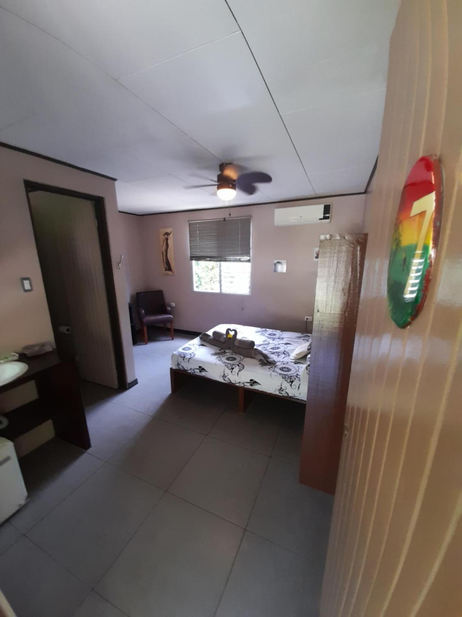 Hotel El Colibri Rojo - Cabinas - Le Colibri Rouge Cahuita Room photo